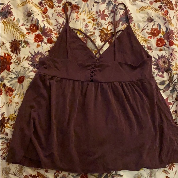 Wine colored tank top - Picture 2 of 2